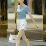 小姐姐穿搭颜值气质强,小姐姐的时尚穿搭攻略