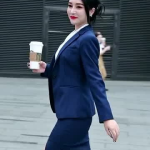 外卖小姐姐去公司上班,从送餐到上班的华丽蜕变